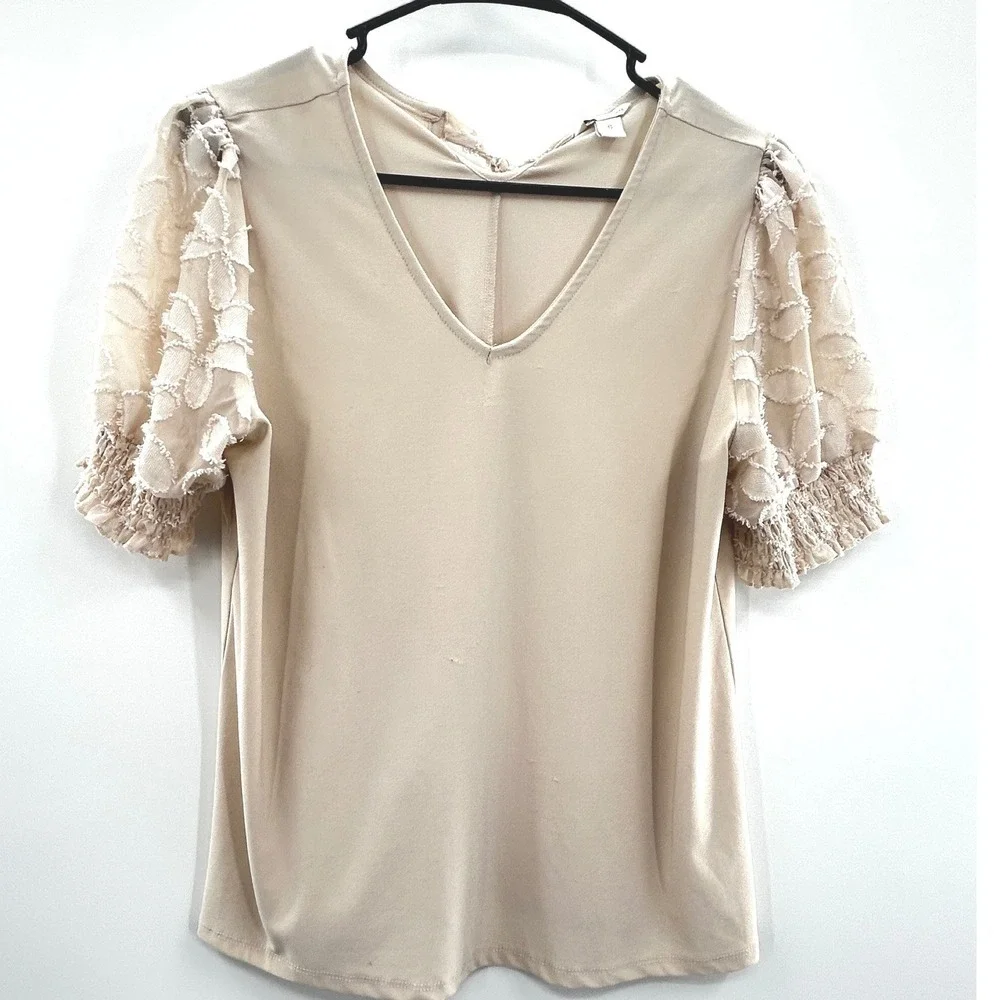 Cato cream textured